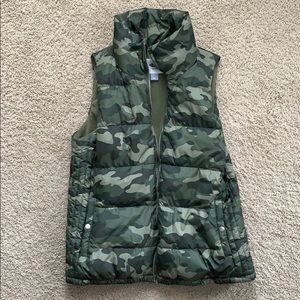 Camo puffer vest